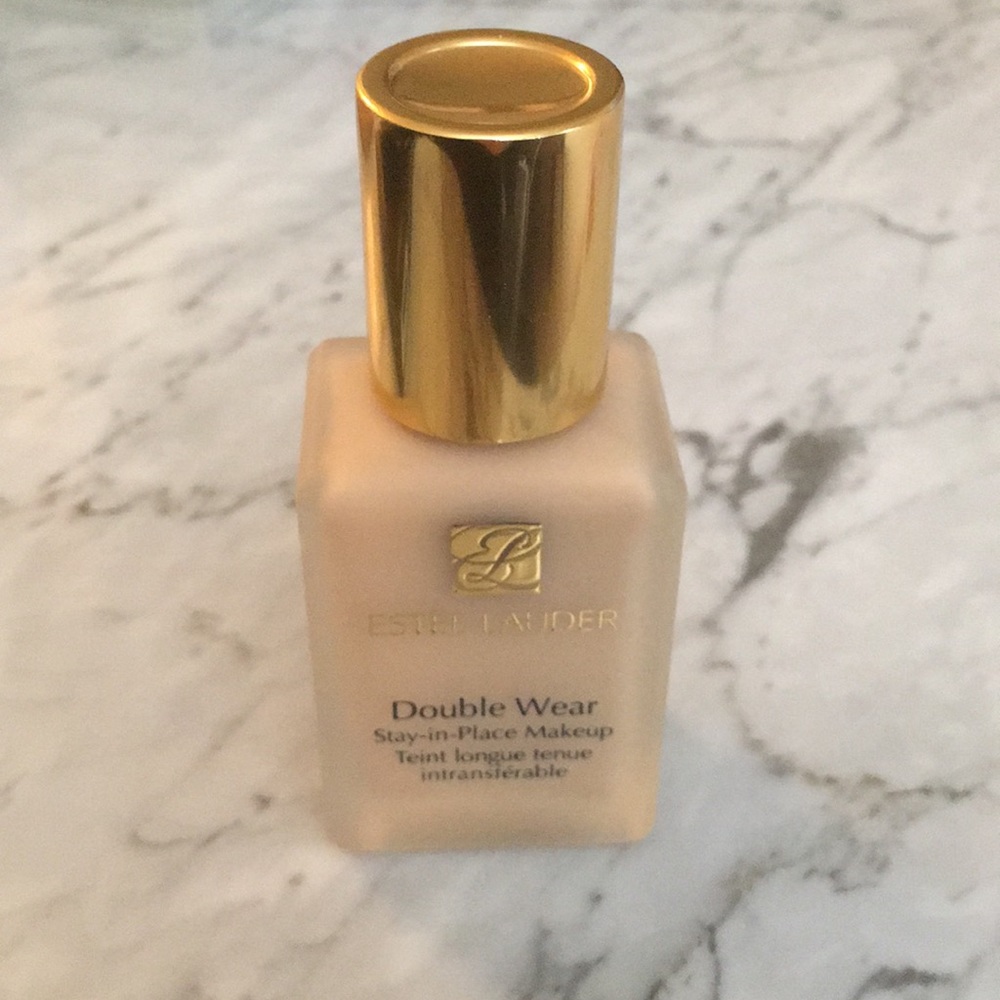 New Estée Lauder Foundation in 2N1 Desert Beige